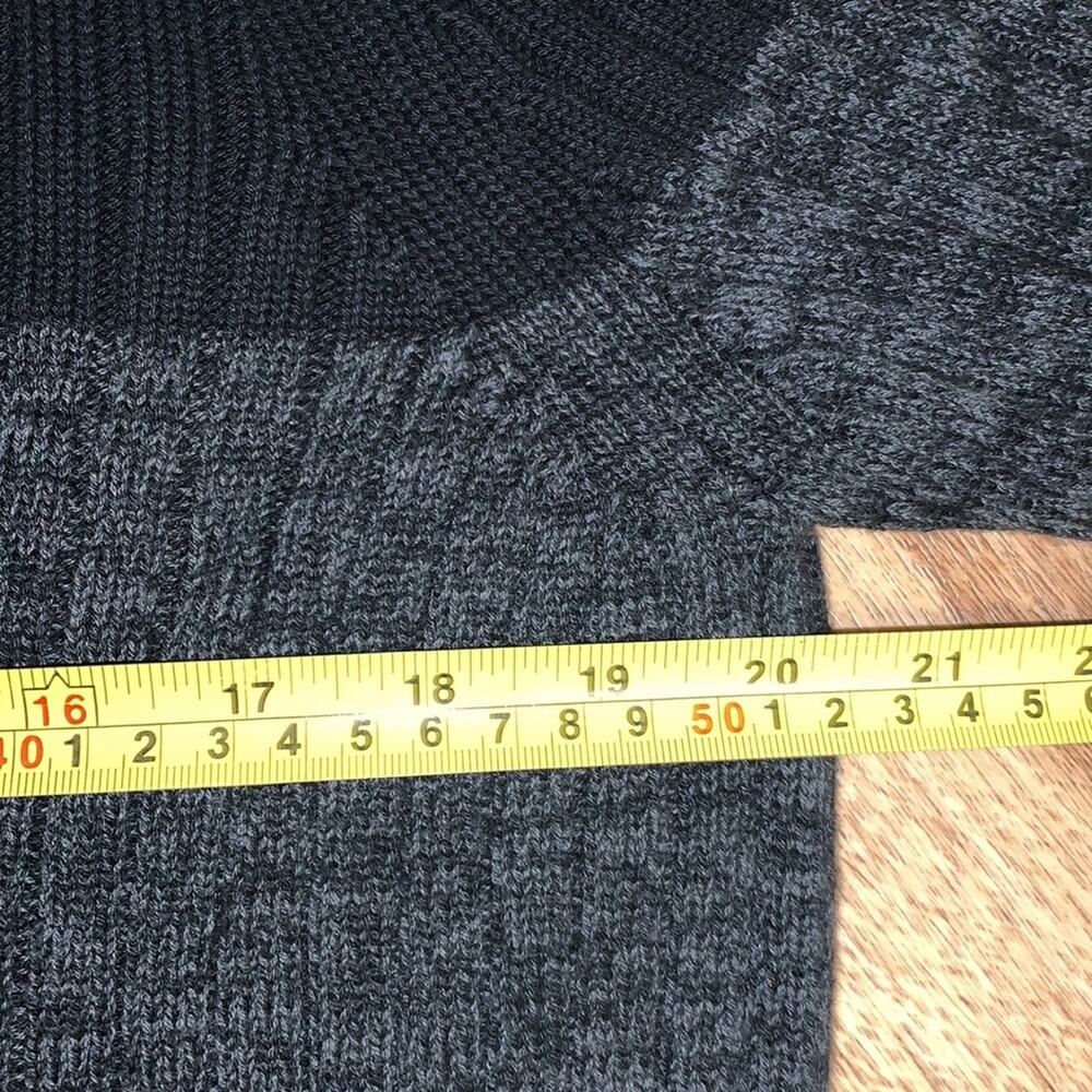 Express Sweater Size Large - Picture 6 of 6